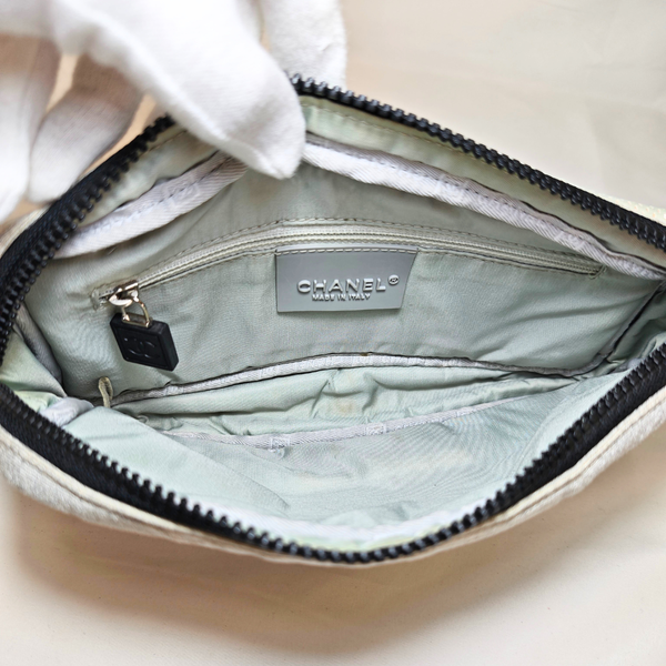 将图片加载到图库查看器,CHANEL Quilted Sports Flap Grey Cotton Shoulder Bag