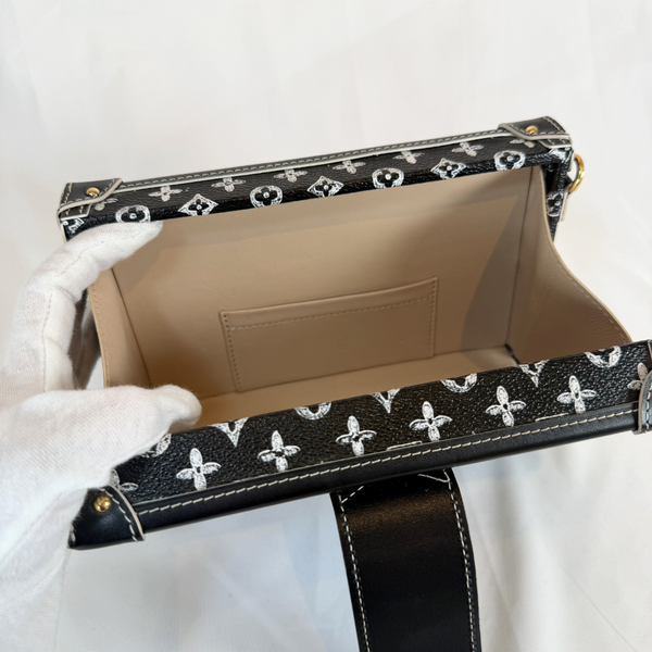 将图片加载到图库查看器,LOUIS VUITTON LV Catogram Petit Malle Monogram Black