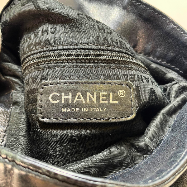 Load image into Gallery viewer, CHANEL Ultimate Black Soft Leather Shoulder Bag CC Logo