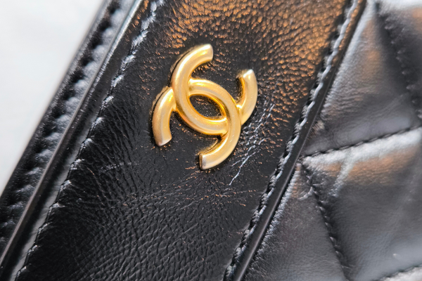 Load image into Gallery viewer, CHANEL Gabrielle Wallet on Chain Quilted Aged Calfskin