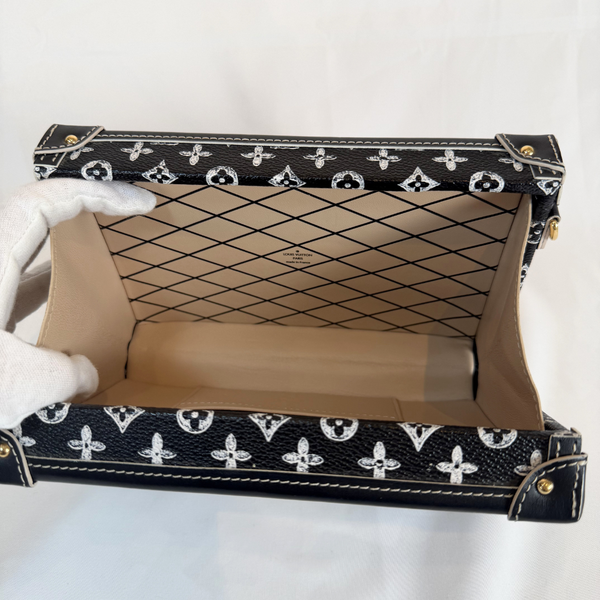 将图片加载到图库查看器,LOUIS VUITTON LV Catogram Petit Malle Monogram Black