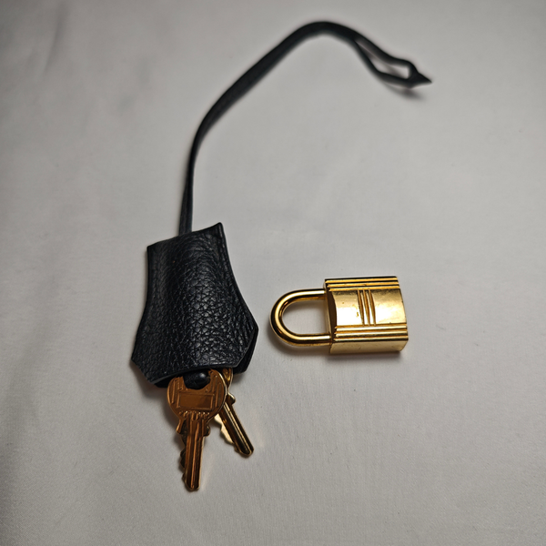 Load image into Gallery viewer, HERMES Birkin 35 Togo Leather Black Square O 2011