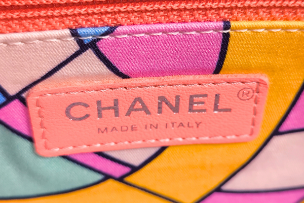 Load image into Gallery viewer, CHANEL Mixed Fibers Quilted Jumbo Flap Salmon Pink