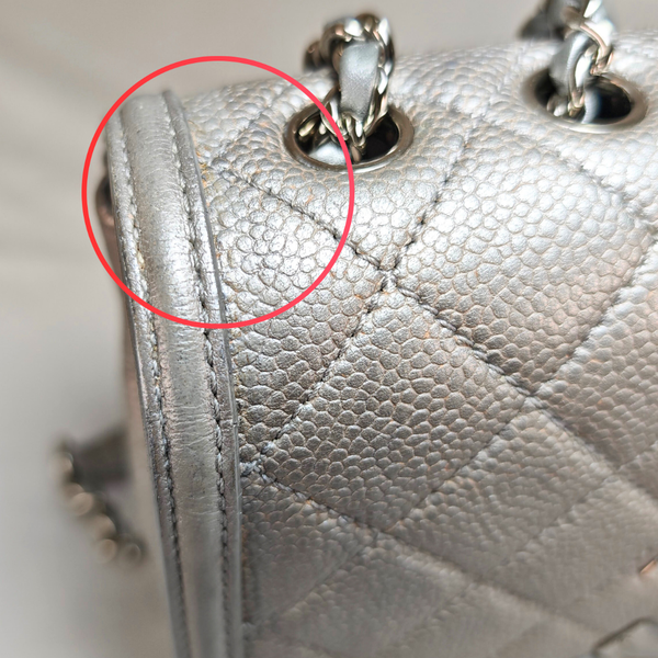 이미지를 갤러리 뷰어에 로드 , CHANEL CC Filigree Flap Chain Shoulder Bag Silver
