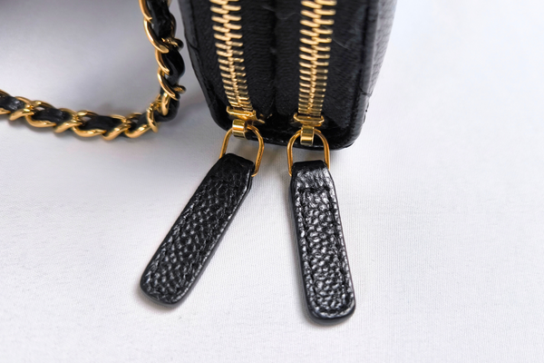 Load image into Gallery viewer, CHANEL Caviarskin Matelasse  Crossbody Chain Wallet Coin Case