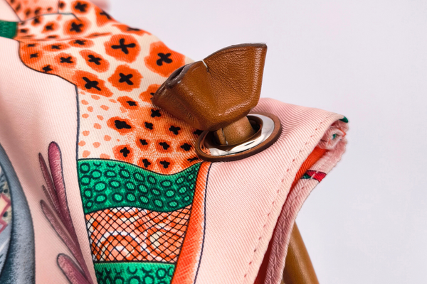 Load image into Gallery viewer, HERMES Silky City PM 33 La Marche du Zambeze Shoulder Bag Size 13 x13 in