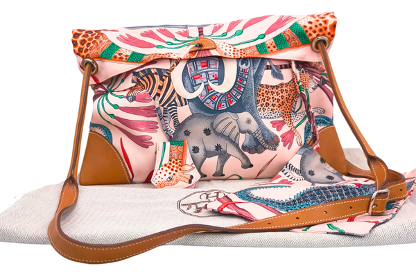 Load image into Gallery viewer, HERMES Silky City PM 33 La Marche du Zambeze Shoulder Bag Size 13 x13 in