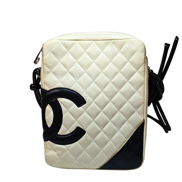 將圖片載入圖庫檢視器 CHANEL Quilted Calfskin Cambon White Shoulder Bag