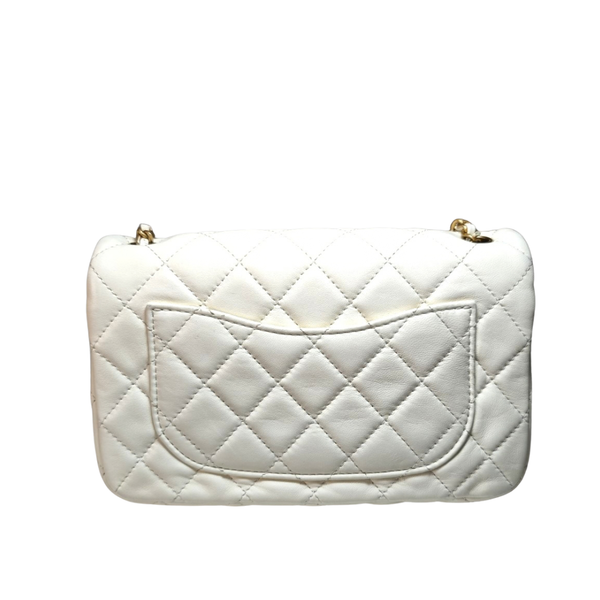Load image into Gallery viewer, CHANEL Mini Classic Flap Bag White Lambskin / Aged gold hardware