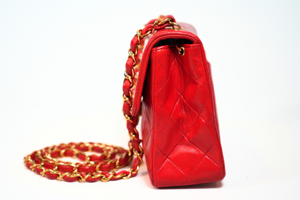 Load image into Gallery viewer, CHANEL Mini Matelasse Single Flap Chain Shoulder Bag  Red Lambskin