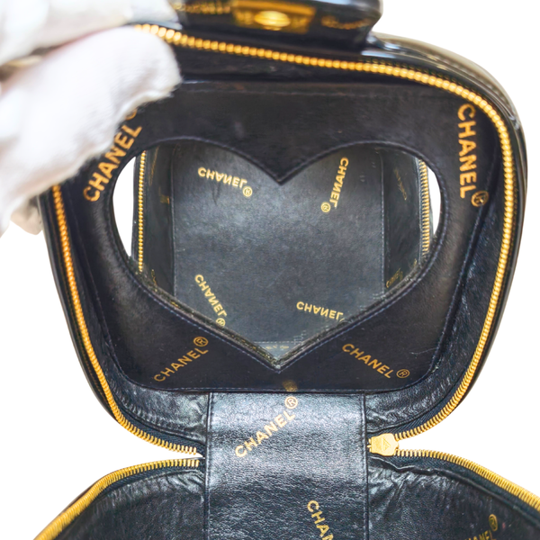 将图片加载到图库查看器,CHANEL Heart Mirror Black Vanity