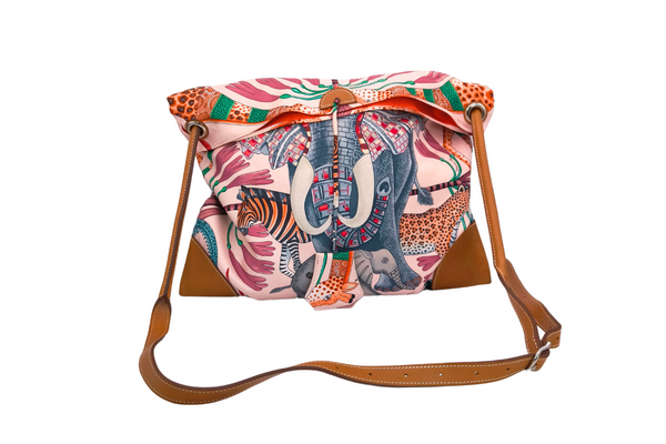 Load image into Gallery viewer, HERMES Silky City PM 33 La Marche du Zambeze Shoulder Bag Size 13 x13 in