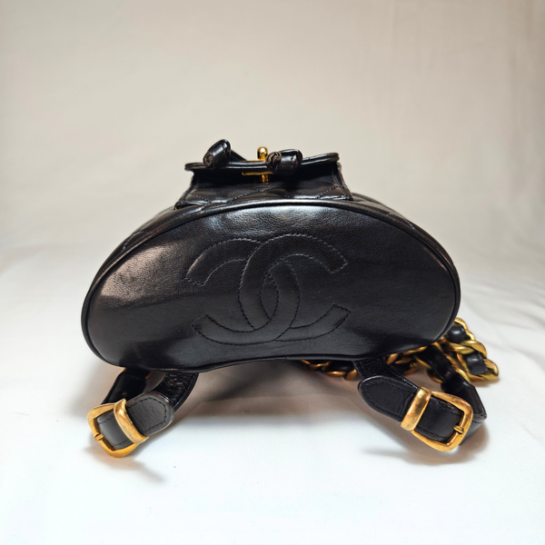 画像をギャラリービューアに読み込む, CHANEL ヴィンテージ マトラッセ ミニドゥーマ ブラック バックパック