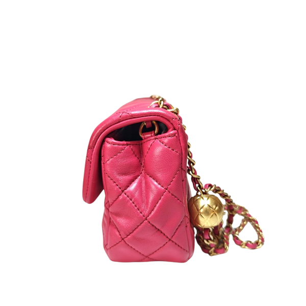 將圖片載入圖庫檢視器 CHANEL Rose Pink Quilted Ball Chain Flap Bag