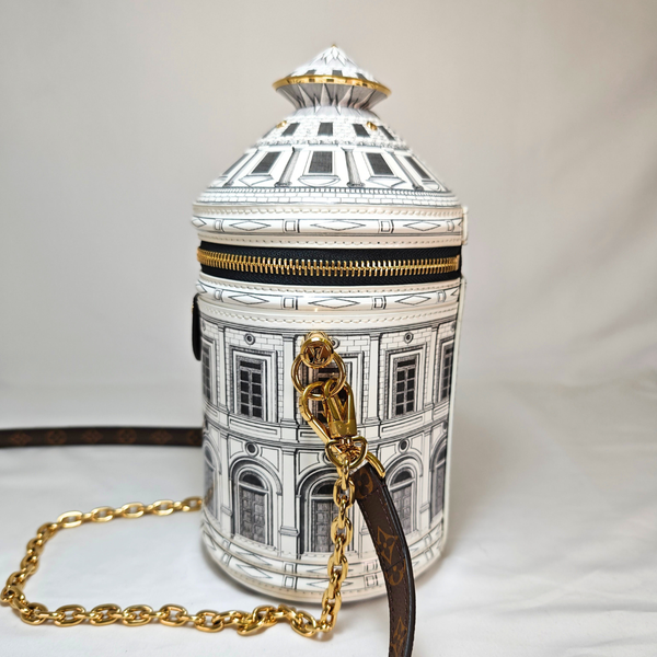 将图片加载到图库查看器,LOUIS VUITTON Limited Edition Fornasetti 2021 Architettura Cannes Vase
