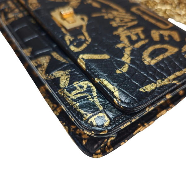 이미지를 갤러리 뷰어에 로드 , CHANEL Black Gold Graphic Wallet On Chain Bag