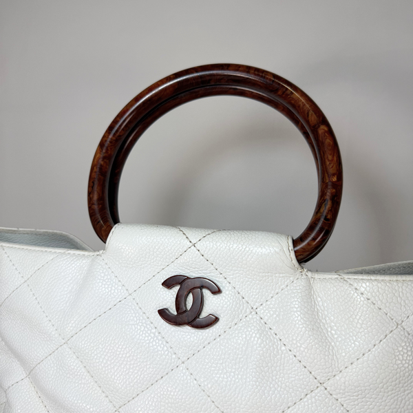 Load image into Gallery viewer, CHANEL Vintage White Caviarskin Leather Wood Handle Hand Bag