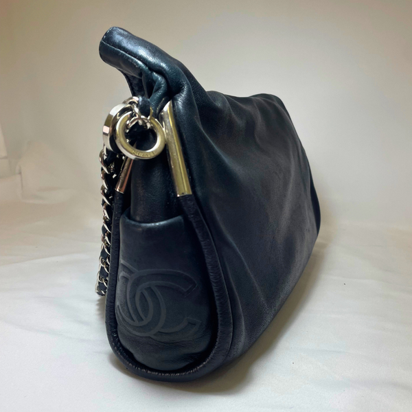 Load image into Gallery viewer, CHANEL Ultimate Black Soft Leather Shoulder Bag CC Logo