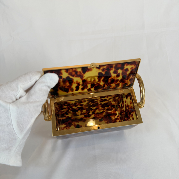 将图片加载到图库查看器,CHANEL Mini Plexiglass Minaudiére