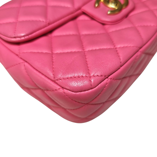 Load image into Gallery viewer, CHANEL Mini Matelasse Pink Heart Chain Flap Bag