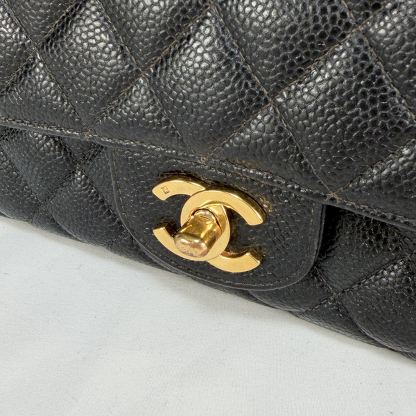 将图片加载到图库查看器,CHANEL Black Caviar Medium Classic Flap Bag