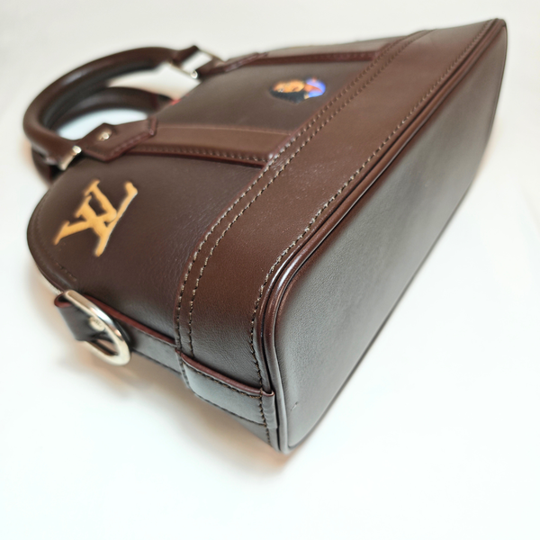 Load image into Gallery viewer, LOUIS VUITTON Alma 25 Henry Taylor Brown M24520
