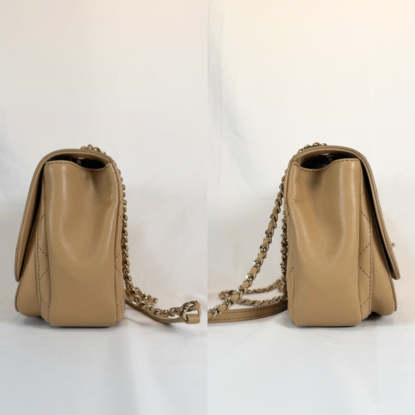 将图片加载到图库查看器,CHANEL Beige Quilted Leather Covered CC Small Crossbody Bag