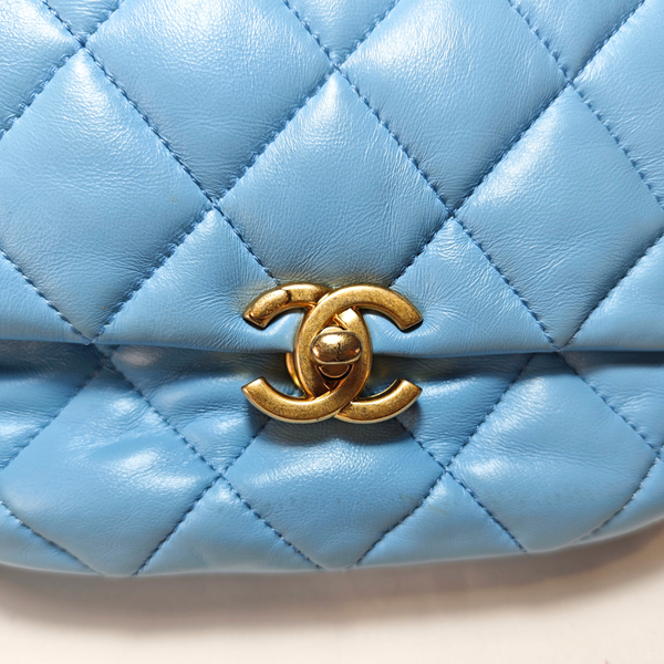 Load image into Gallery viewer, CHANEL Mini Blue Quilted Lacquered Lambskin Leather Chain Flap Bag