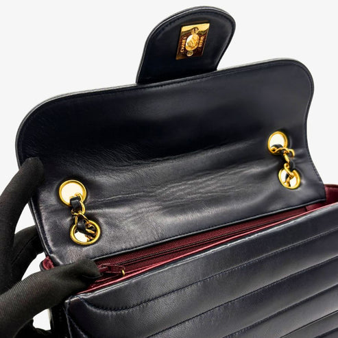将图片加载到图库查看器,CHANEL Vintage Lambskin Horizontal Stripes Black Flap Bag