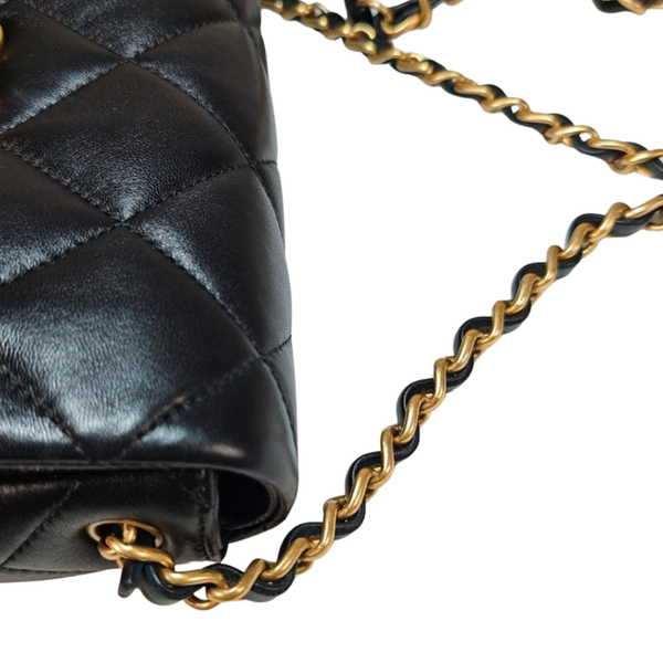 Load image into Gallery viewer, CHANEL Lambskin Matelassé Heart Lock Chain Shoulder Bag AS3979