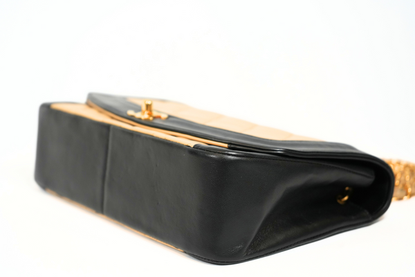 이미지를 갤러리 뷰어에 로드 , CHANEL Diana Matelasse Chain Shoulder Bag  Lamb leather Beige Black