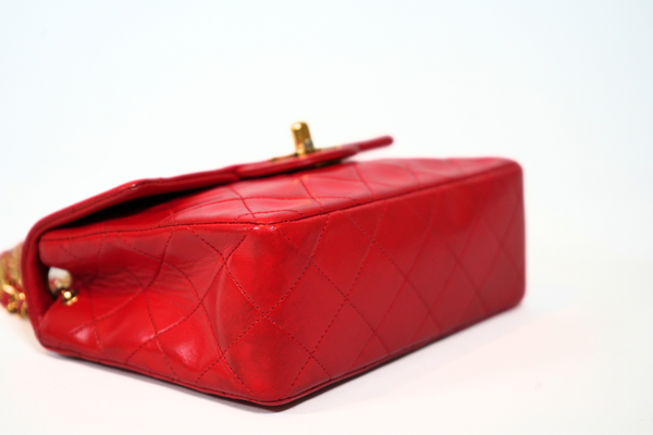 Load image into Gallery viewer, CHANEL Mini Matelasse Single Flap Chain Shoulder Bag  Red Lambskin