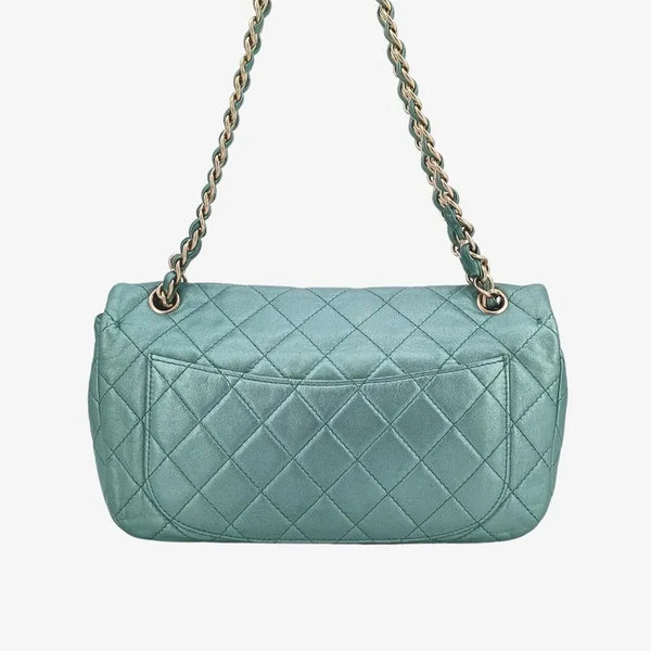 将图片加载到图库查看器,CHANEL Vintage Green Lambskin Crystal Embellished Flap Bag