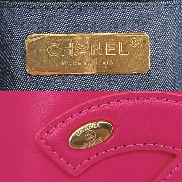 将图片加载到图库查看器,CHANEL Pink Lambskin Vanity Case Bag