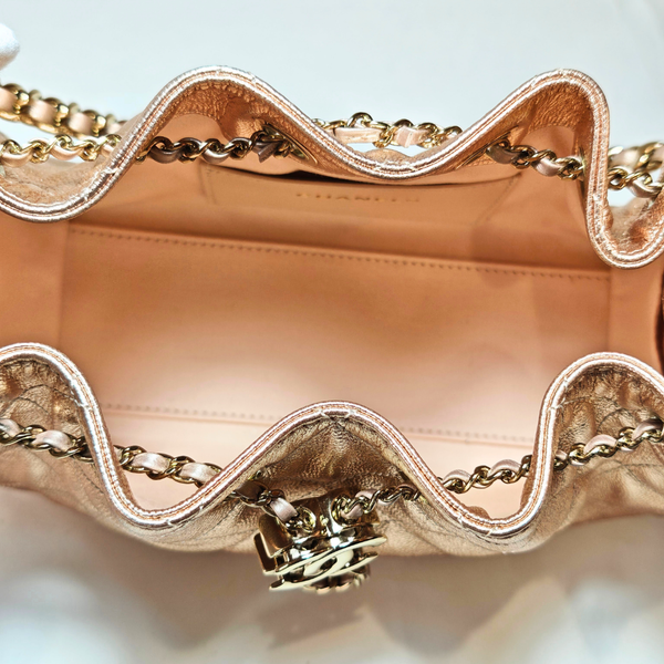 이미지를 갤러리 뷰어에 로드 , CHANEL 25 Champaign Gold CC Gold Hardware Shoulder Bag