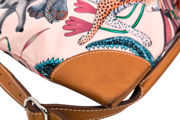 Load image into Gallery viewer, HERMES Silky City PM 33 La Marche du Zambeze Shoulder Bag Size 13 x13 in