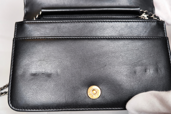 Load image into Gallery viewer, CHANEL Gabrielle Wallet on Chain Quilted Aged Calfskin