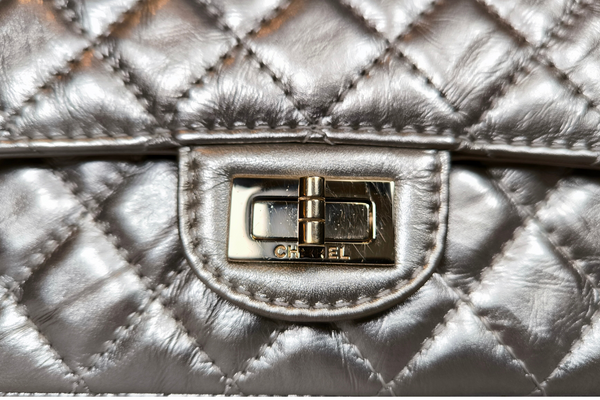 Load image into Gallery viewer, CHANEL 2.55 Mini Matelasse Gold Shoulder Bag