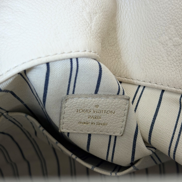 將圖片載入圖庫檢視器 LOUIS VUITTON Monogram White Empreinte Artsy MM Hobo Bag