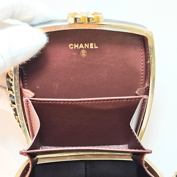 画像をギャラリービューアに読み込む, CHANEL レザー マトラッセ ショルダーバッグ メイクアップボックス ブラック