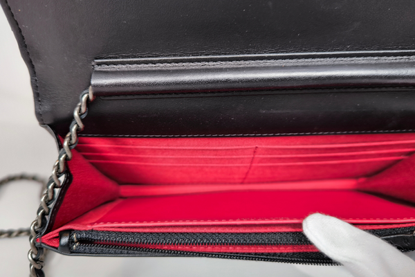 Load image into Gallery viewer, CHANEL Gabrielle Wallet on Chain Quilted Aged Calfskin