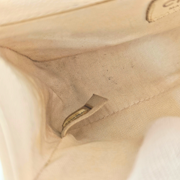 이미지를 갤러리 뷰어에 로드 , CHANEL Mini Boy White Caviar skin Flap Bag