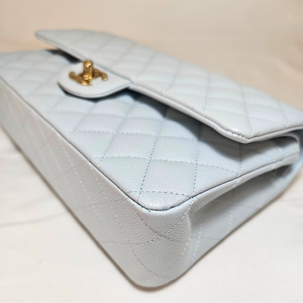 画像をギャラリービューアに読み込む, CHANEL スカイ ベイビー ブルー キャビアスキン マトラッセ ダブルフラップ 25 ショルダーバッグ