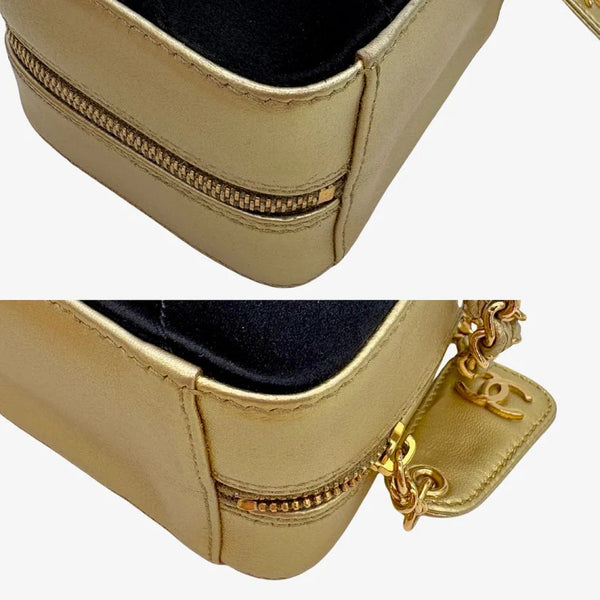 将图片加载到图库查看器,CHANEL Vintage Black/Gold Satin with Lambskin Camera Bag