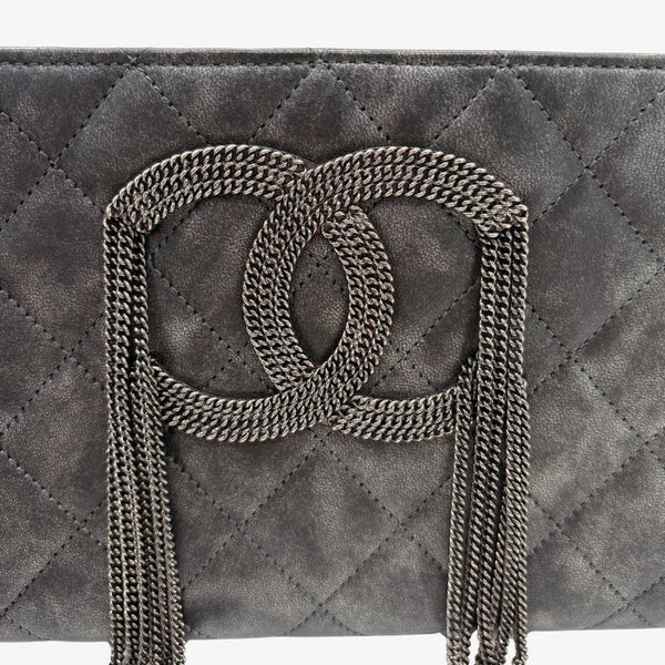 将图片加载到图库查看器,CHANEL Black Calfskin Quilted Chain CC Wristlet Clutch