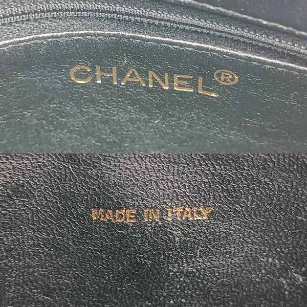 将图片加载到图库查看器,CHANEL Vintage Beige Caviar Leather Quilted Camera Bag