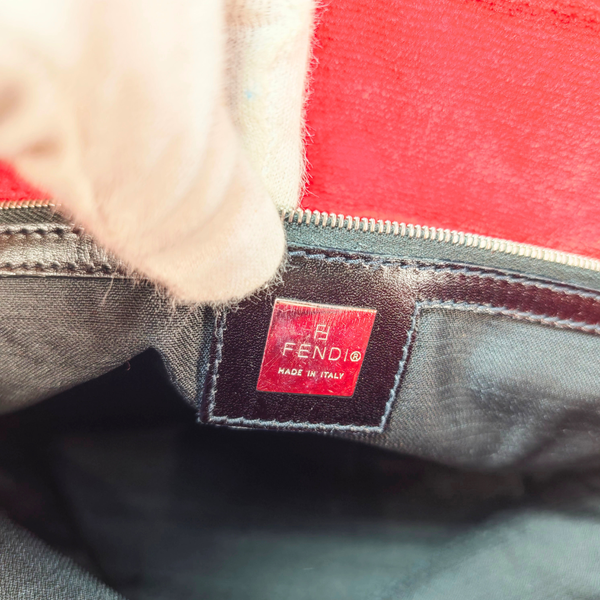 将图片加载到图库查看器，FENDI Vintage Red Velvet Canvas Logo Tote Bag
