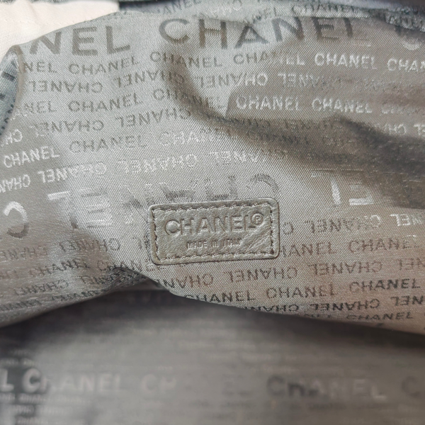 Load image into Gallery viewer, CHANEL Sport Line Boston Travel Nylon Duffle Bag Black Beige CC Logo
