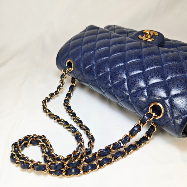 将图片加载到图库查看器，CHANEL Navy Caviar Medium Classic Flap Bag Serial Plate
