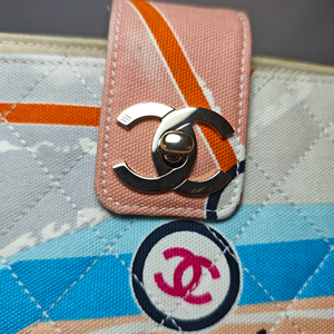 CHANEL エッフェルタワー キャンバスショルダーバッグ
